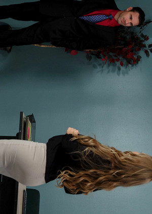 Brazzersnetwork Nicole Aniston Elegant Mmf Trailer
