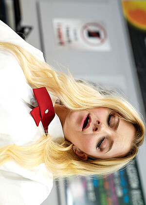 Innocenthigh Riley Star Chloe Temple Barbie Dracula Estrella Sireen Thick Handjob Soap