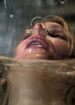 Waterbondage Adrianna Nicole Xana Star Zona Mature Xxxpicture