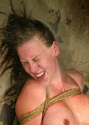 Waterbondage Audrey Leigh Nued Wet Sexy Callgirls