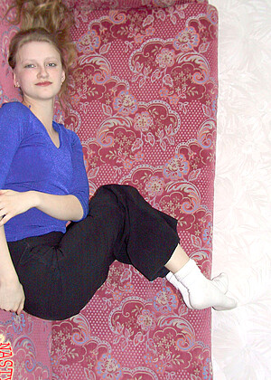 18videoz Lusya Sybil Legs Nackt Dergarage jpg 17