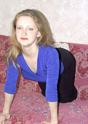 18videoz Lusya Sybil Legs Nackt Dergarage jpg 19