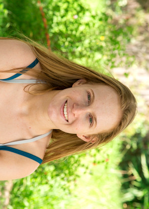 Abby Winters Abbywinters Model Dengan Outdoor Sexbabe jpg 6