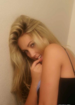 American Kittens Sarah Peachez Outstanding Girl Next Door Vrsex jpg 2