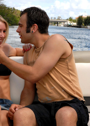 Bang Boat Bangboat Model Top Secret Outdoor Liveshow jpg 7