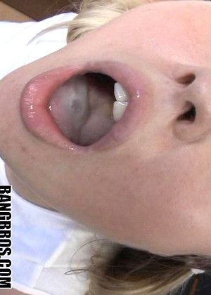 Bigmouthfuls Model jpg 9