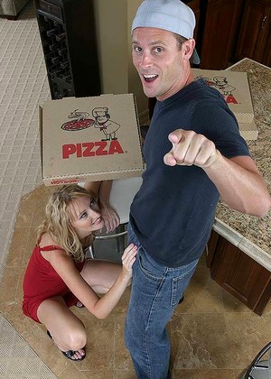 Big Sausage Pizza Heather Pink Sexual Blowjob Hd Pass jpg 7