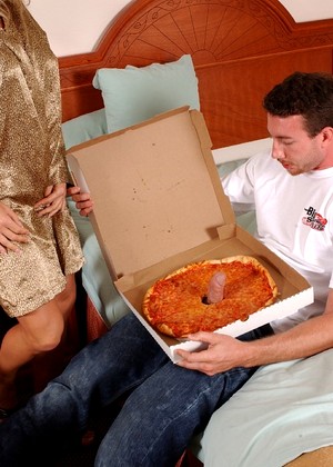 Big Sausage Pizza Vicky Vette Clear Cumshot Xxxgallery jpg 13