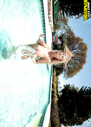 Big Tit Hookers Venera Digital Pool Pix jpg 9
