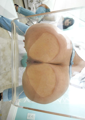 Big Wet Butts Holly Halston Excellent High Heels Pornmodel jpg 9