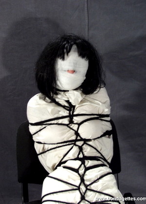 Bondagettes Model jpg 10