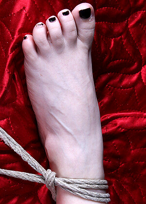 Bound Feet Lesa Xxxevelin Spreading Wwwxxx jpg 8