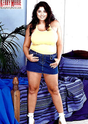 Busty Kerry Marie Kerry Marie Jade Legs Bar jpg 8