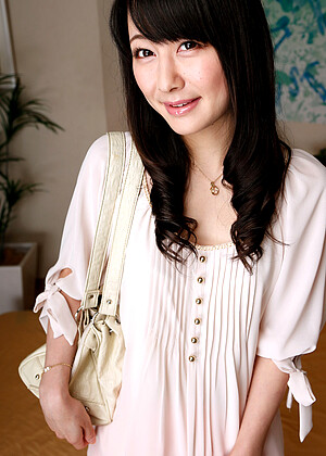 Ayumi Iwasa jpg 7