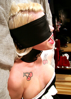 Club Leather Restrained Dizzy Duveaux Bizzari Panties Sexwebvideo jpg 2