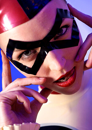 Club Rubber Restrained Harley Quinn Queen Latina Image De jpg 17