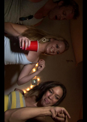 Collegewildparties Model jpg 15