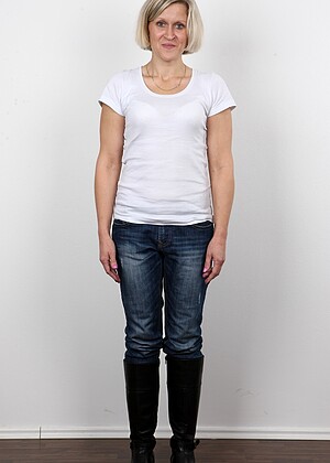 Czech Casting Marie Playing Jeans Masag Hd jpg 13