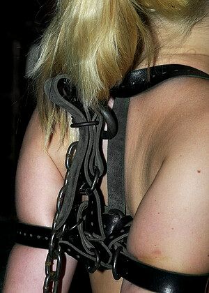 Device Bondage Annette Schwarz Blurle Blonde Pizzott jpg 14