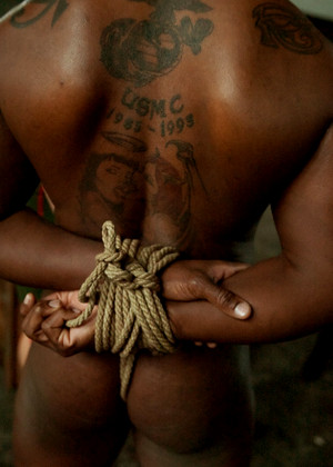 Divine Bitches Dia Zerva Hundreds Of Slave Male Sexphoto jpg 14