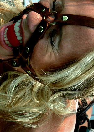 Electro Sluts Chanel Preston Simone Sonay Cute Femdom Bangroos jpg 19