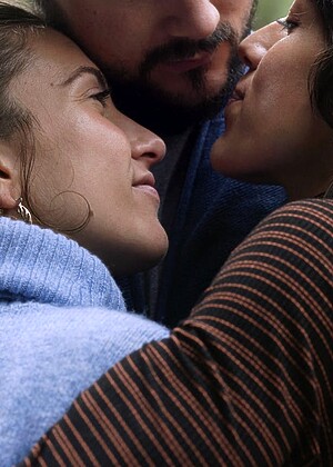 Else Cinema Sylvan Bunnie Bennett Gia Green Wallpapars Kissing Cuadruple Anal jpg 12