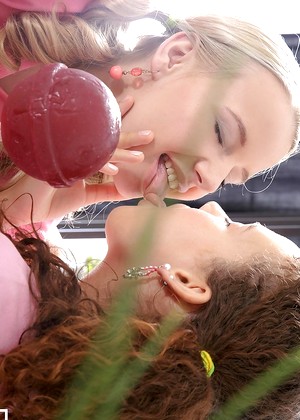 Euro Girls On Girls Carolina Olivia Grace Superhero Kissing Mobi Version jpg 14