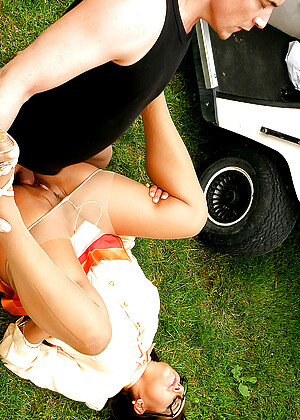 Fully Clothed Pissing Bella Baby Valentina Ross Pistol Stockings Ngentotin jpg 9