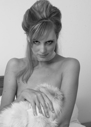 Girlfolio Joceline Brook Hamilton Di Erotic Bbw Desnuda jpg 12