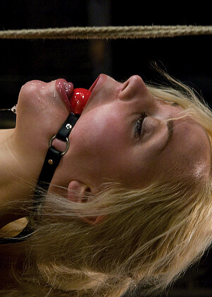 Hogtied Annette Schwarz Clit Bondage Fuqer jpg 1