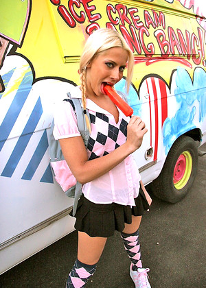 Icecreambangbang Model jpg 14