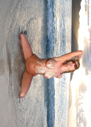 Inthecrack Carli Banks Outstanding Close Ups Vip Download jpg 3