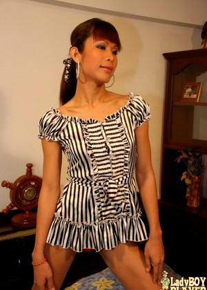 Ladyboyroad Model jpg 13