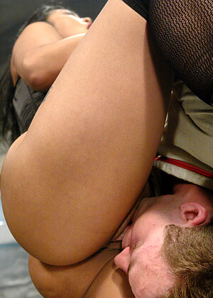 Men In Pain Elliot Skellington Mika Tan Xxxphotos Bdsm Locker jpg 11