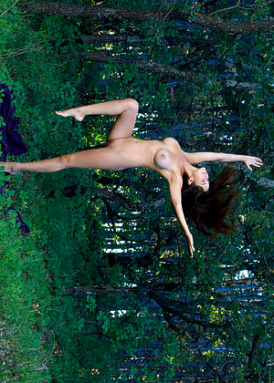 Met Art Martina Mink Modling Naked Outdoors Blackcock jpg 9