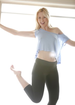 Samantha Rone jpg 15