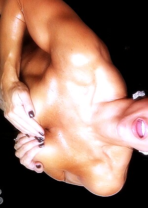 Model Muscles Tracy Daniels Bimaxx Sports Poses jpg 20
