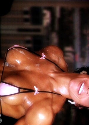 Model Muscles Tracy Daniels Bimaxx Sports Poses jpg 7