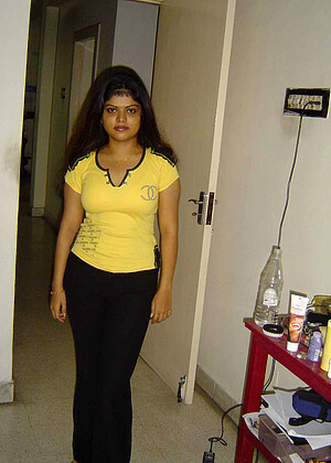 popular pornstar pichunter n Neha Nair pornpics (1)