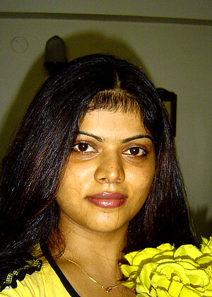  pornstar pichunter  Neha Nair pornpics (1)