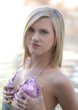 Nubile Films Chloe Brooke Awesome Bikini Mobile Vids jpg 13