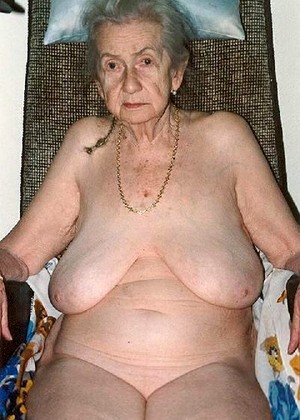  tag pichunter g Granny Grandma Mature pornpics (1)