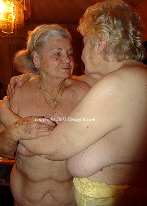 popular tag pichunter o Old Granny Grandma pornpics (1)