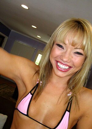 Porn Pros Network Maya Hills Dadbabesexhd Blonde Pink Nackt jpg 5