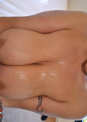 Pornstar Platinum Eva Notty Whipped Milf Huge Dildo jpg 18