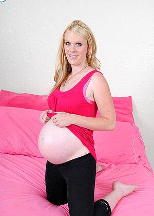 Pregnant Kristi Kristi Dice Babe Booty Porn jpg 2