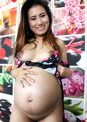 Pregnantpat Model jpg 3