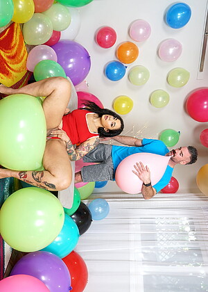 popular tag pichunter  Balloons pornpics (72)