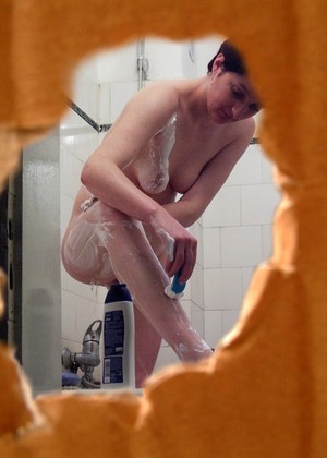 popular tag pichunter s Shower Voyeur pornpics (2)