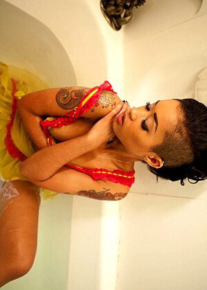 Skin Diamond jpg 7